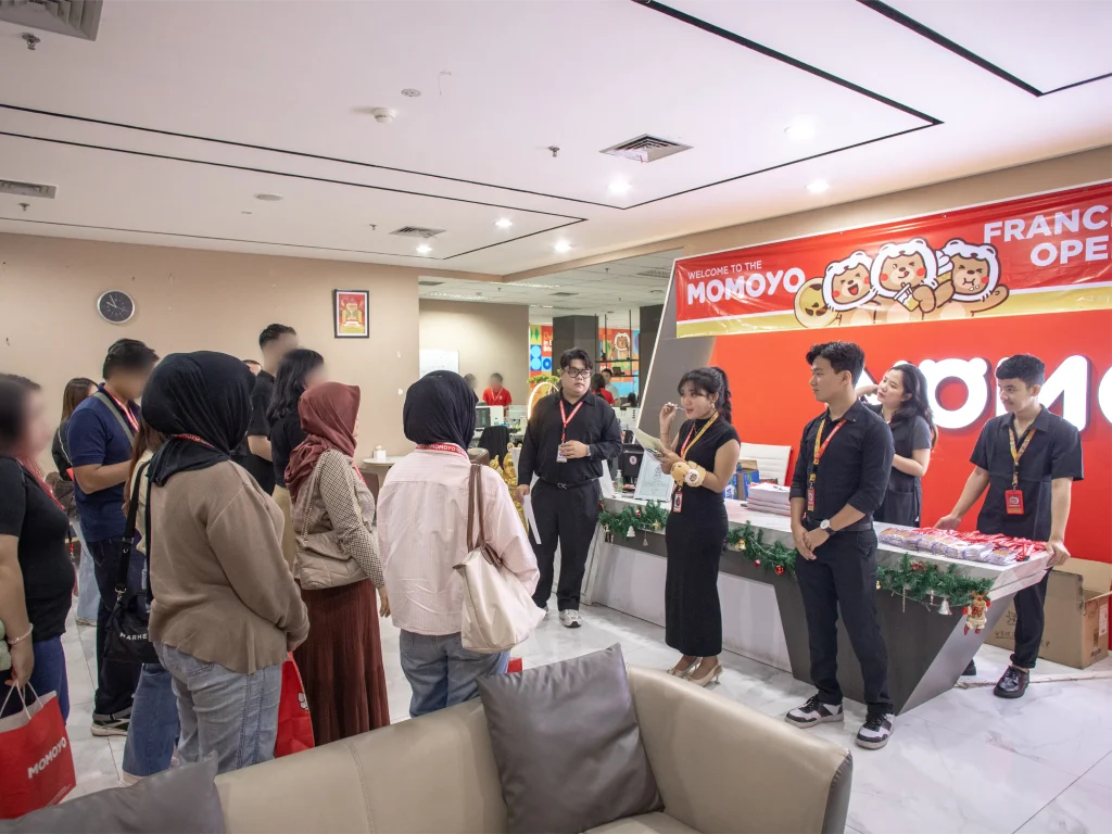 Peserta gathering saat berada di Kantor Pusat MOMOYO.