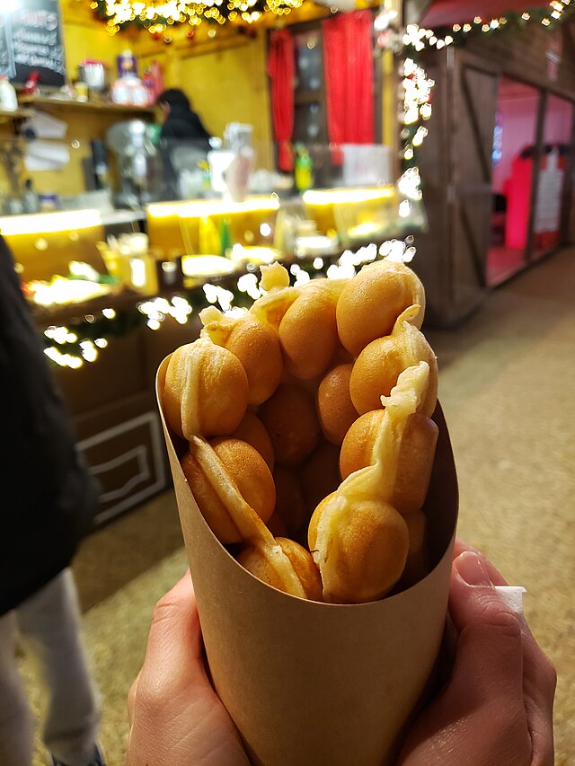 ilustrasi egg waffle