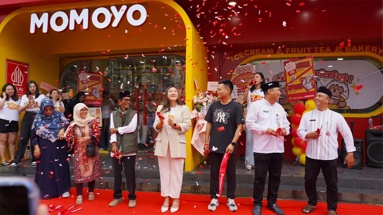 Grand Opening di Store MOMOYO